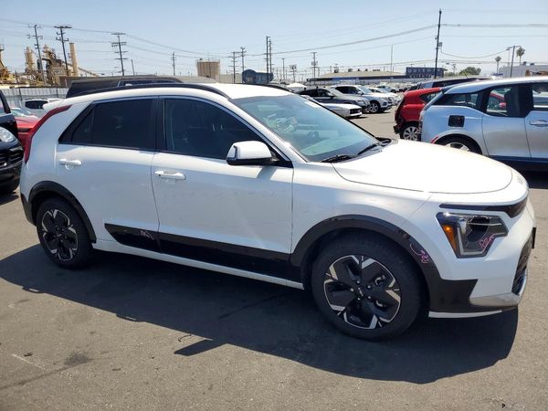 2024 KIA NIRO Wind