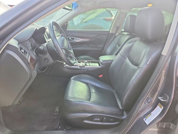 2015 INFINITI Q70