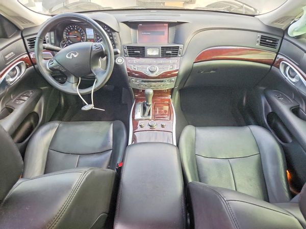 2015 INFINITI Q70