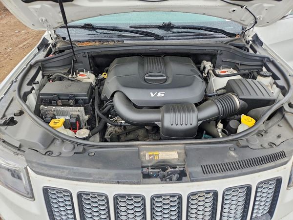 2015 JEEP GRAND CHEROKEE LAREDO 4X4