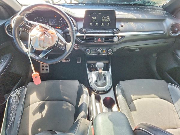 2021 KIA FORTE GT Line