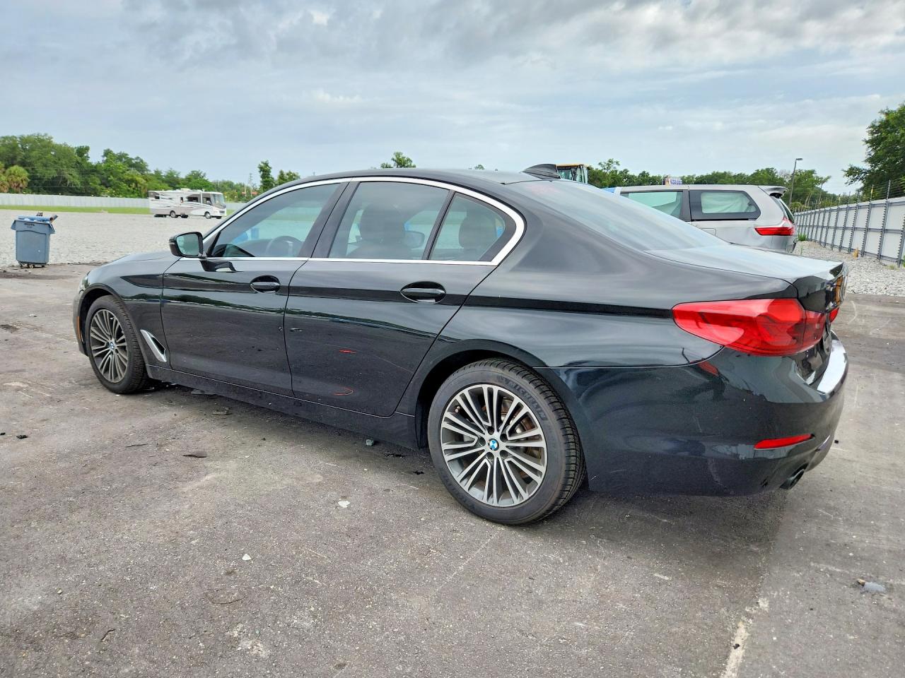 2020 BMW 530