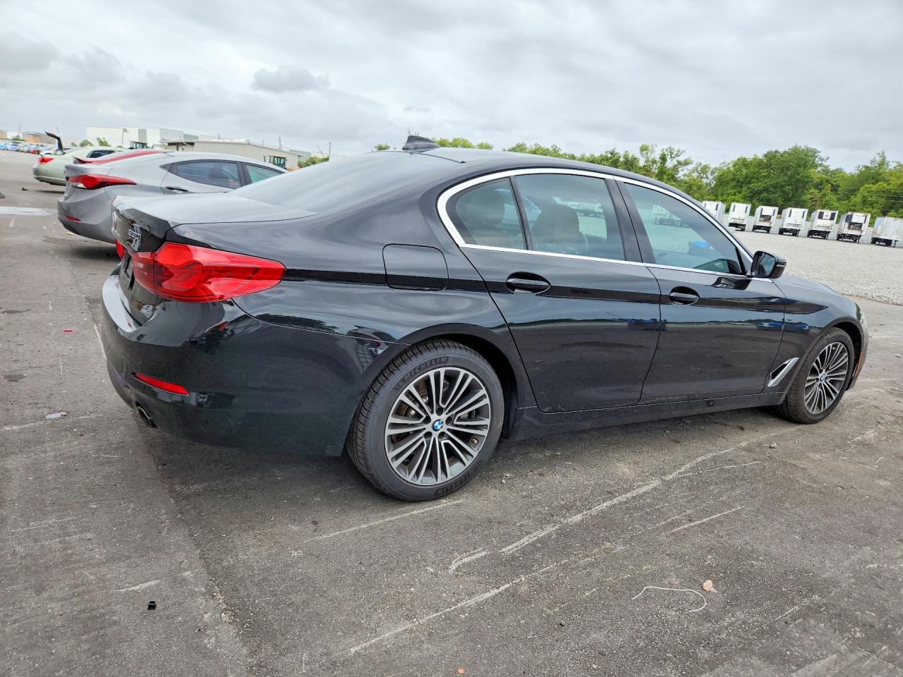 2020 BMW 530
