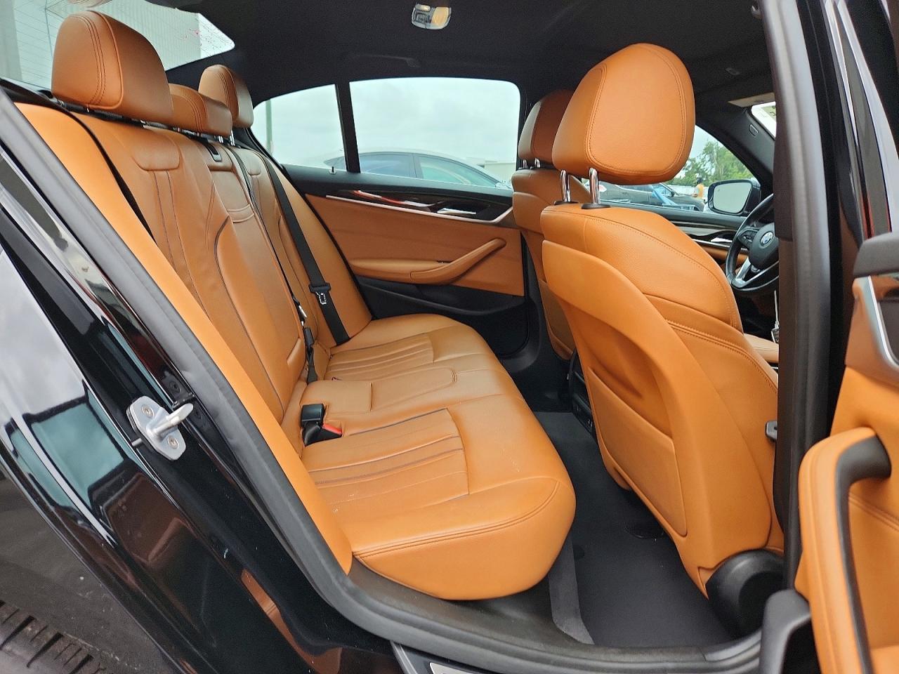 2020 BMW 530