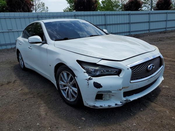 2015 INFINITI Q50