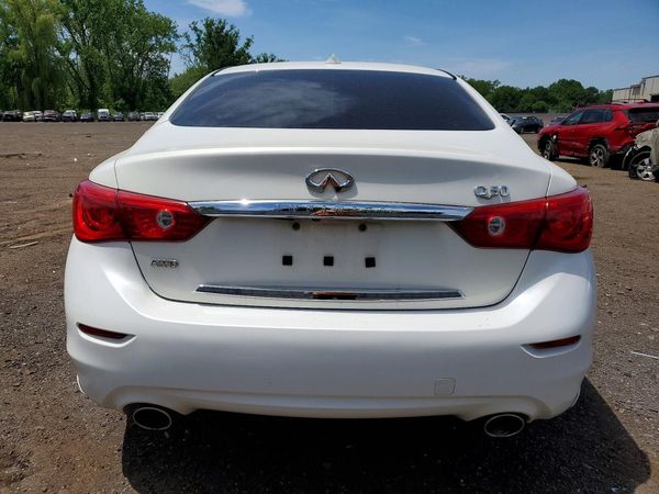 2015 INFINITI Q50