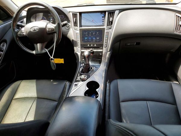 2015 INFINITI Q50
