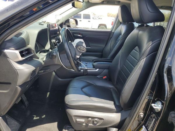 2023 TOYOTA HIGHLANDER