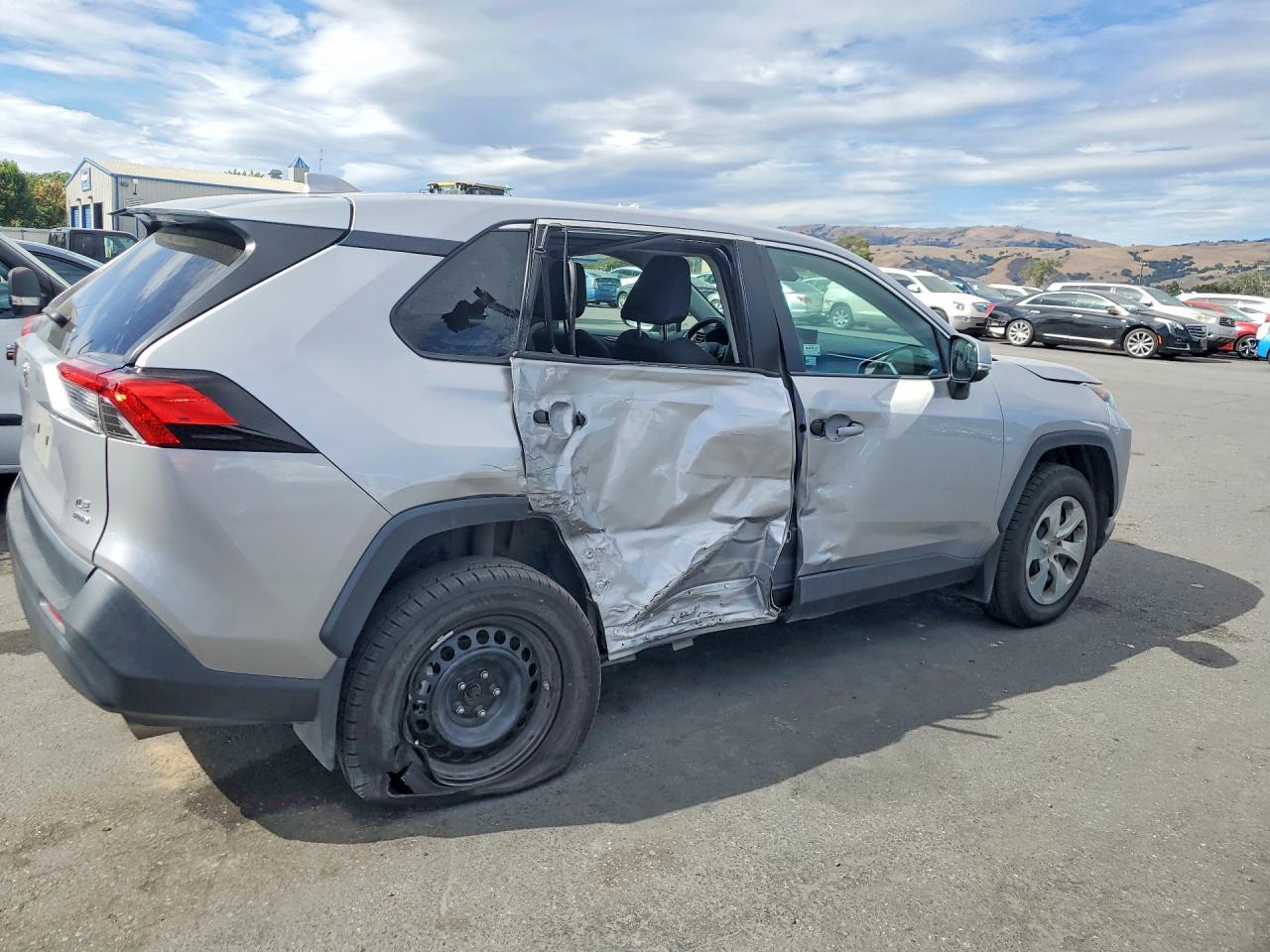 2022 TOYOTA RAV4 LE