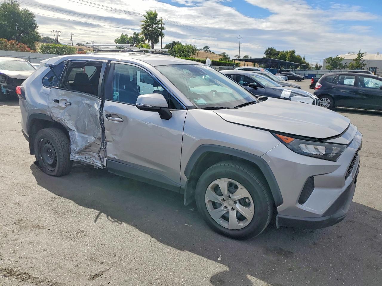 2022 TOYOTA RAV4 LE