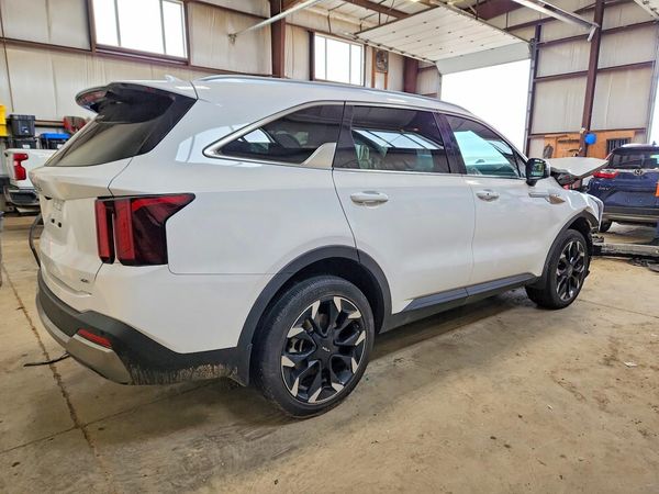 2025 KIA SORENTO
