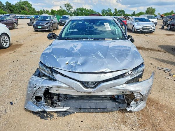 2019 TOYOTA CAMRY
