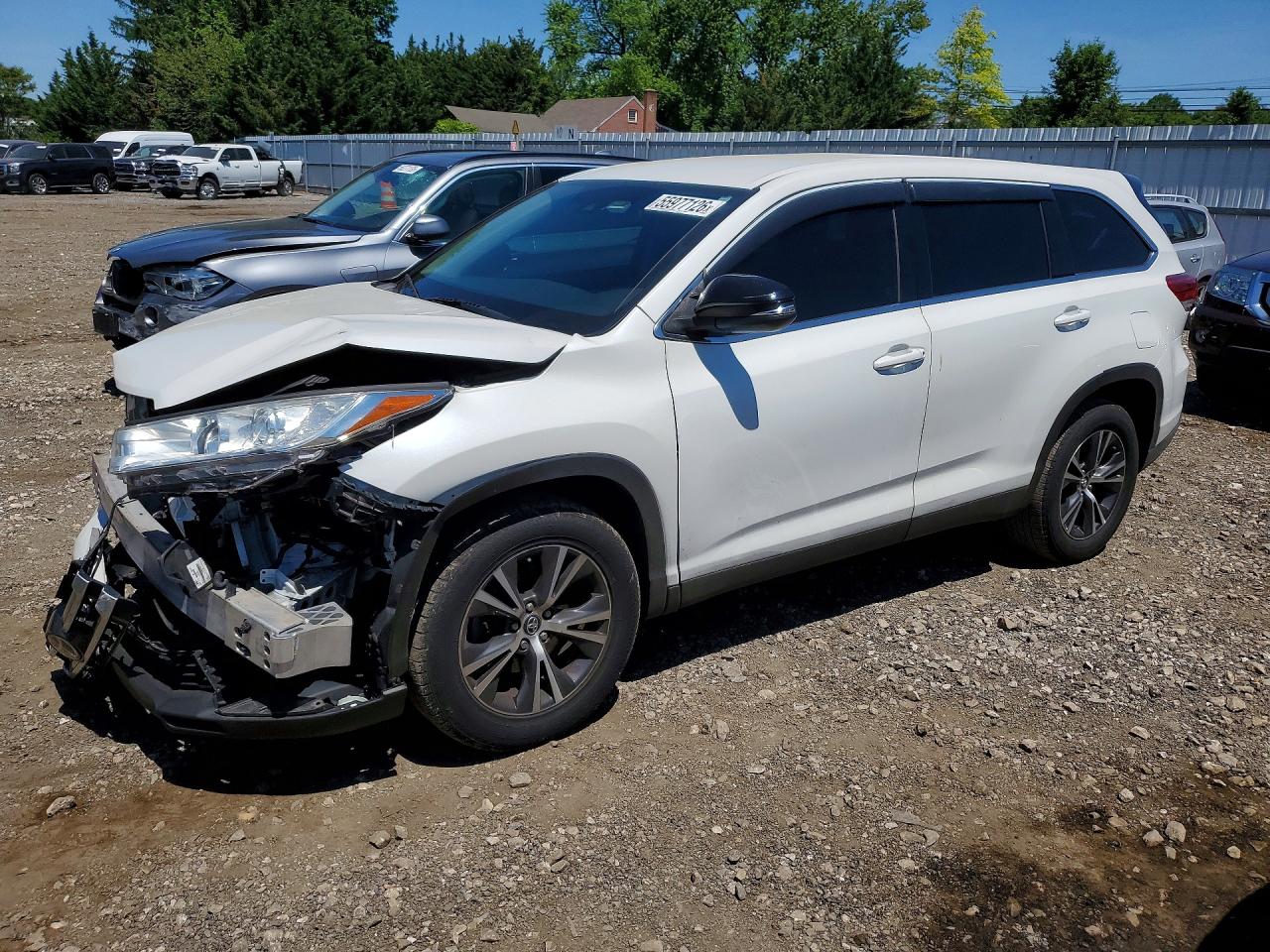 2019 TOYOTA HIGHLANDER LE