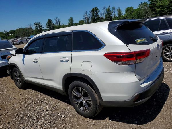 2019 TOYOTA HIGHLANDER LE