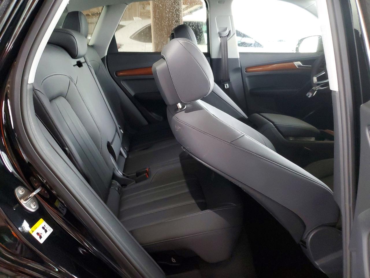2023 AUDI Q5 quattro Premium