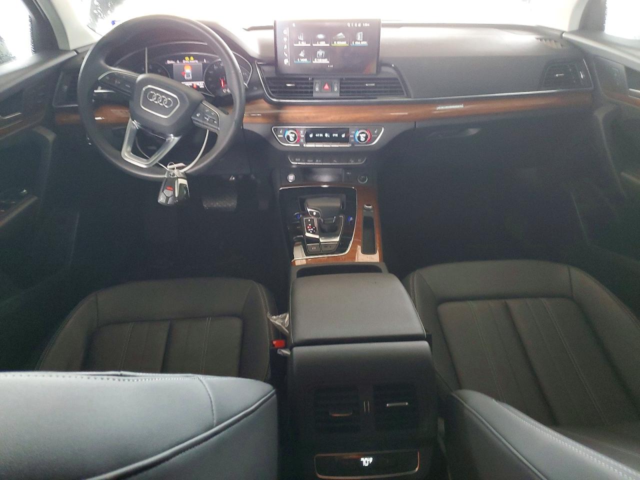 2023 AUDI Q5 quattro Premium