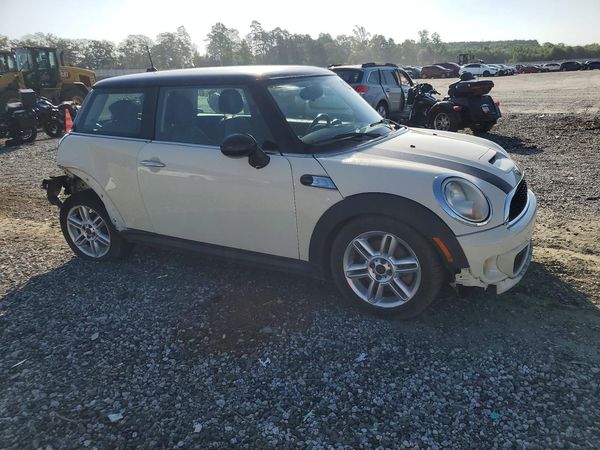 2013 MINI COOPER