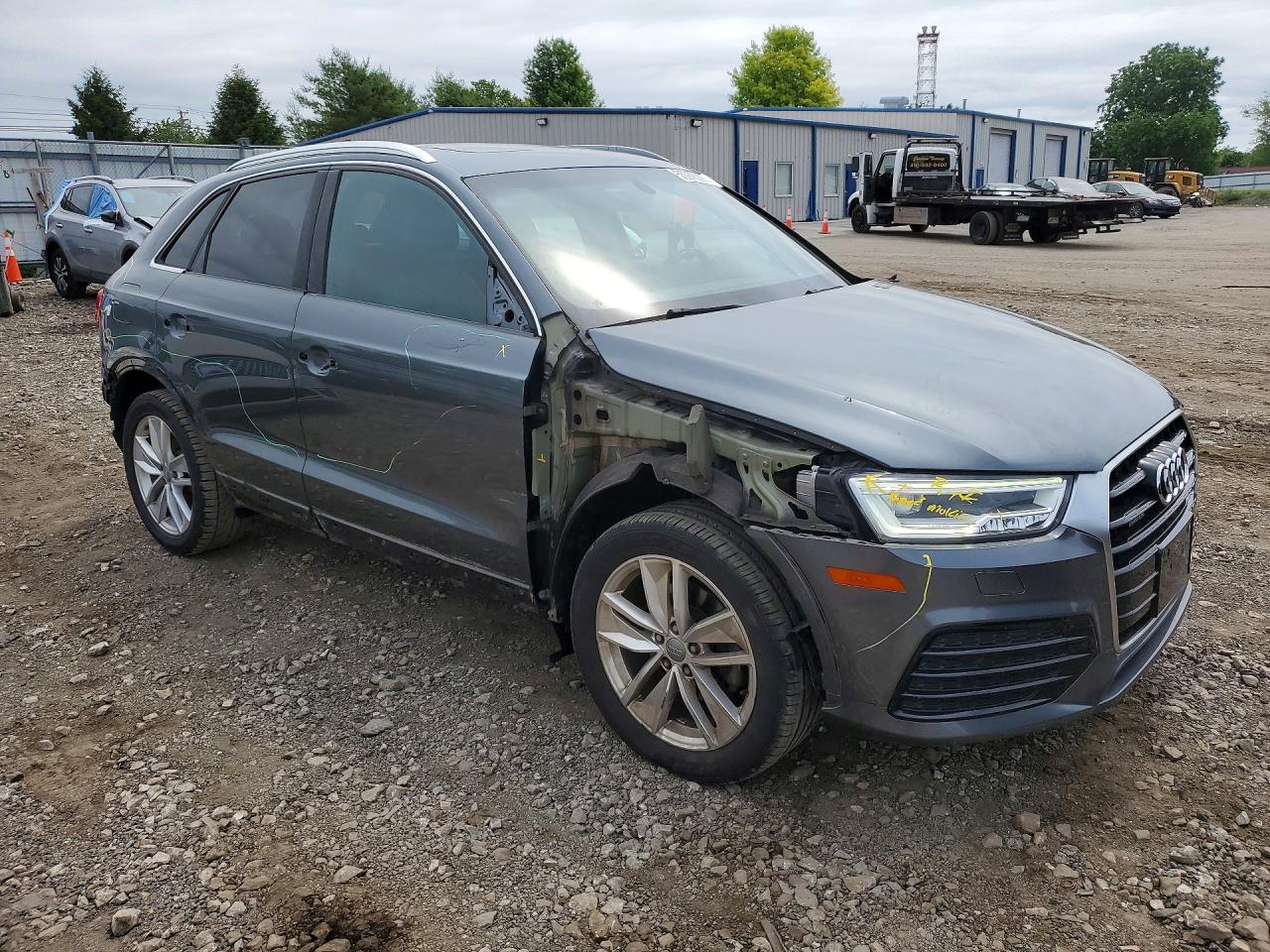 2018 AUDI Q3