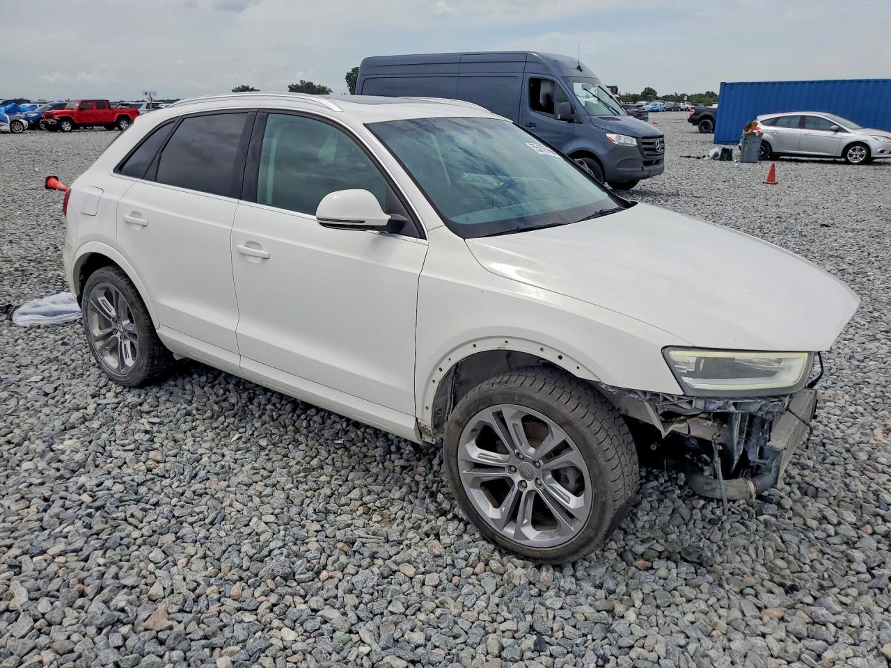 2015 AUDI Q3 Premium Plus