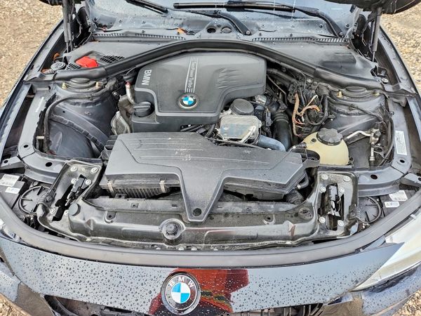 2014 BMW 428 — Engine bay