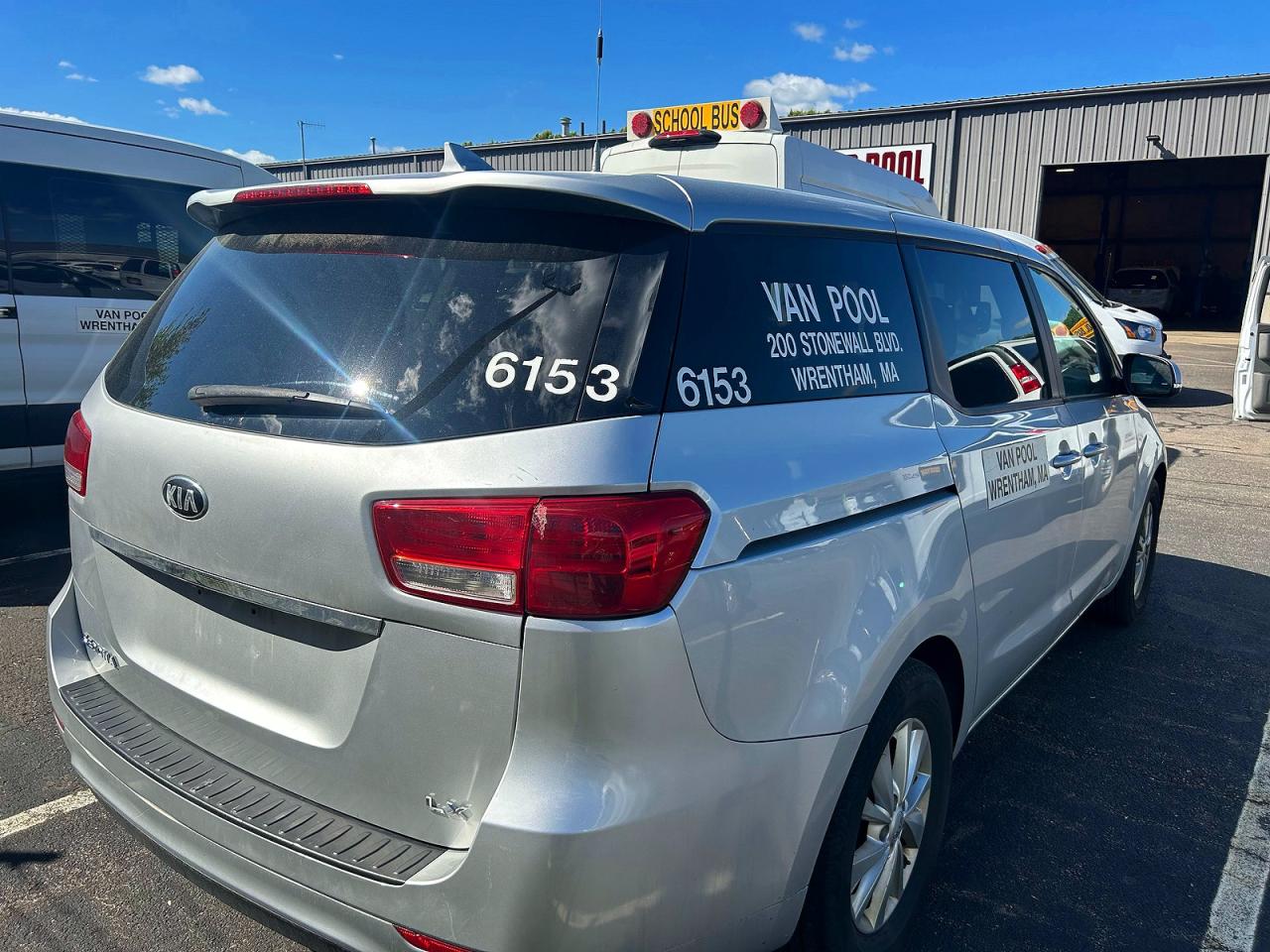 2018 KIA SEDONA LX