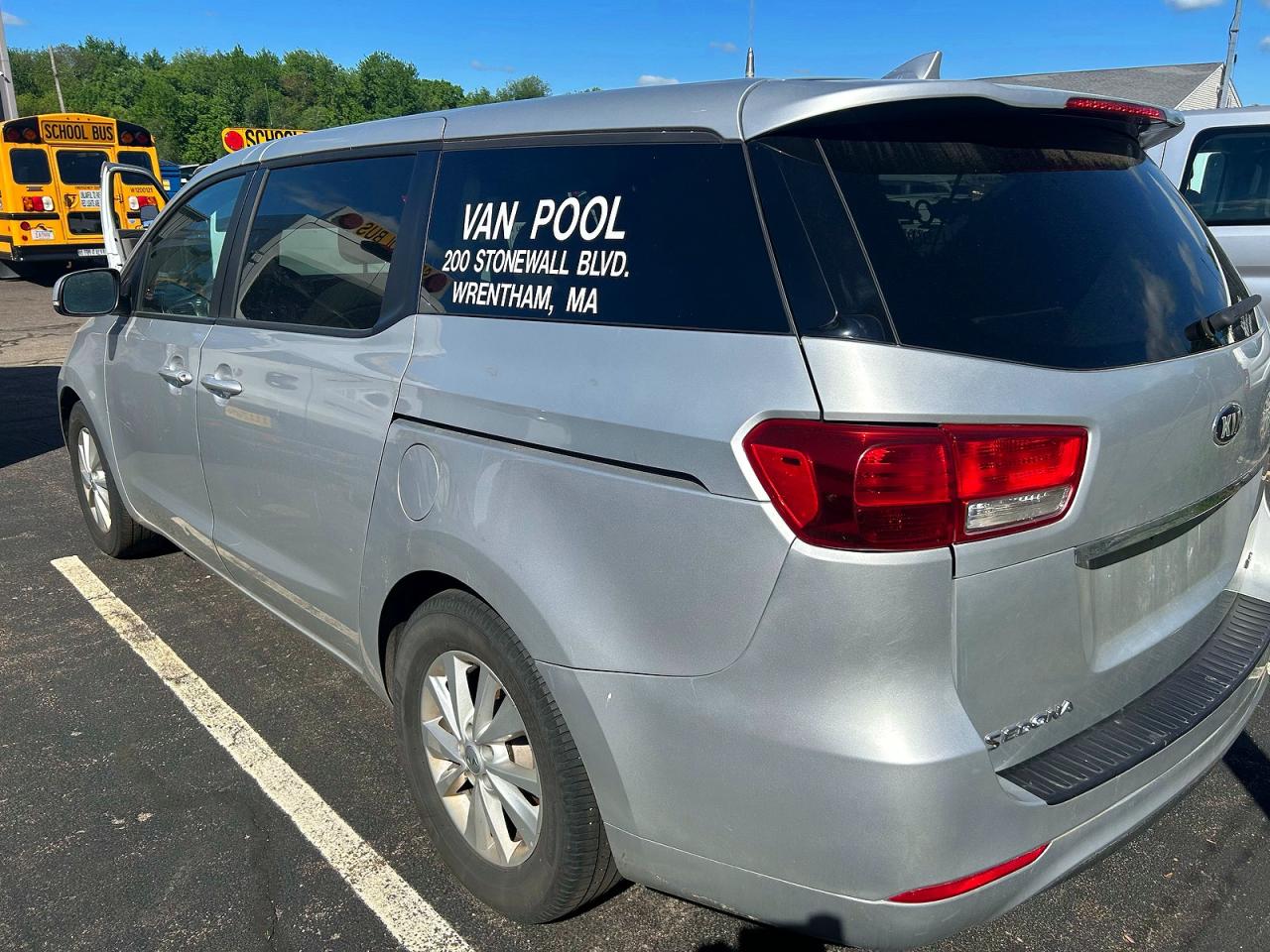 2018 KIA SEDONA LX