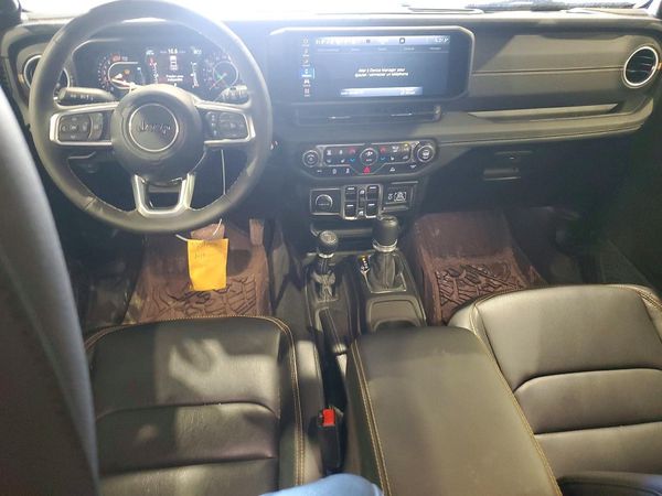 2025 JEEP WRANGLER Sahara