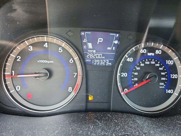 2014 HYUNDAI ACCENT