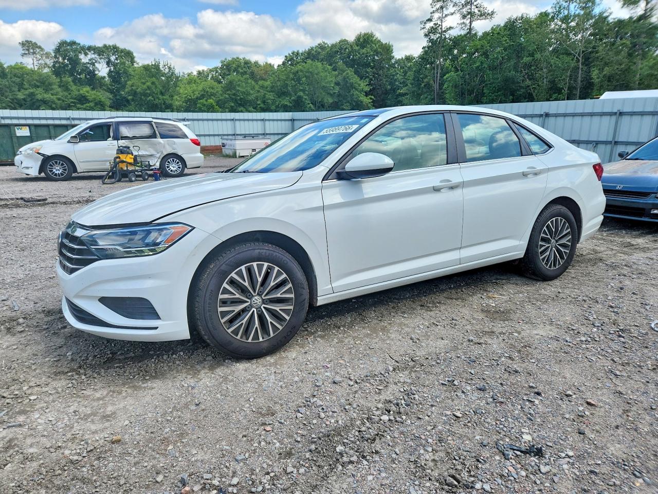 2020 VOLKSWAGEN JETTA S, SE, R-Line — Front 3/4