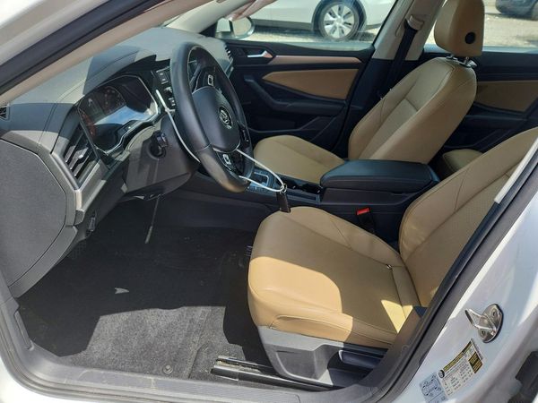 2020 VOLKSWAGEN JETTA S, SE, R-Line — DENT