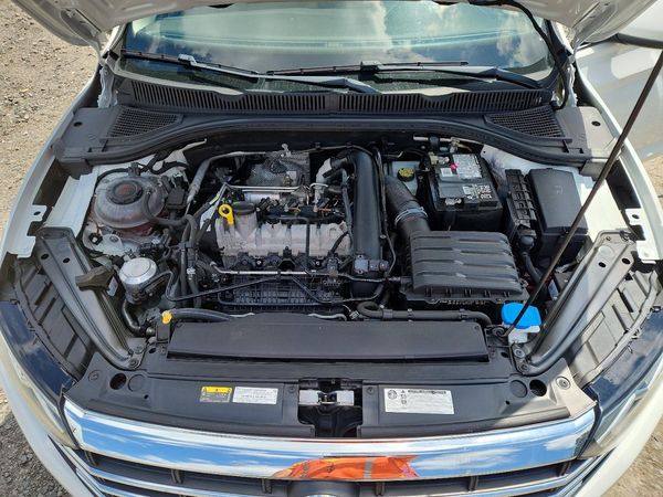 2020 VOLKSWAGEN JETTA S, SE, R-Line — Engine bay
