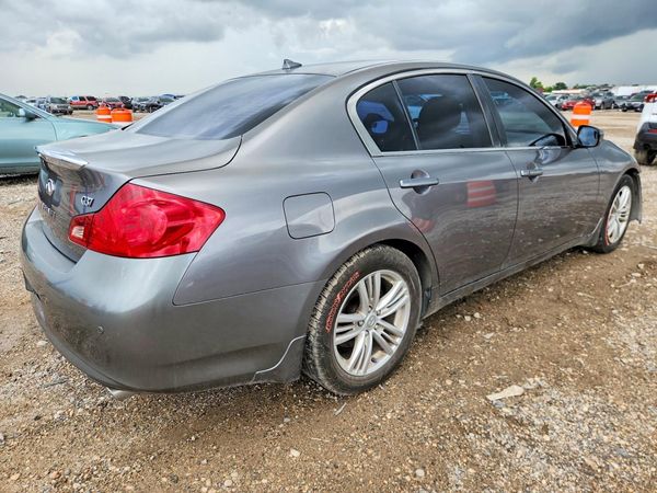 2013 INFINITI G37