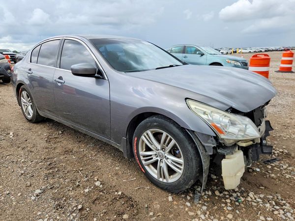 2013 INFINITI G37