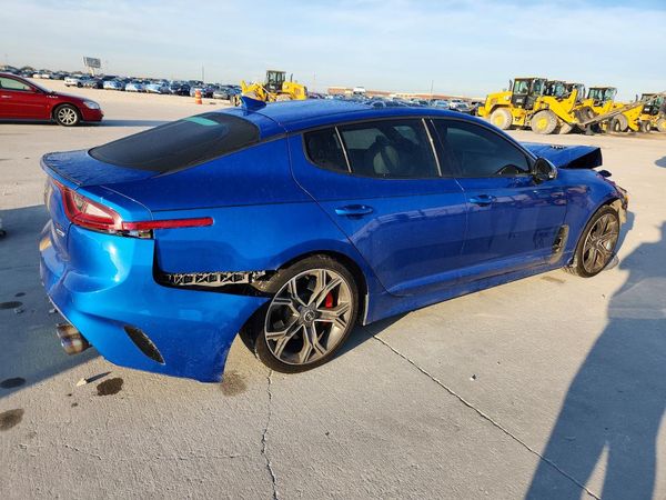 2018 KIA STINGER GT2