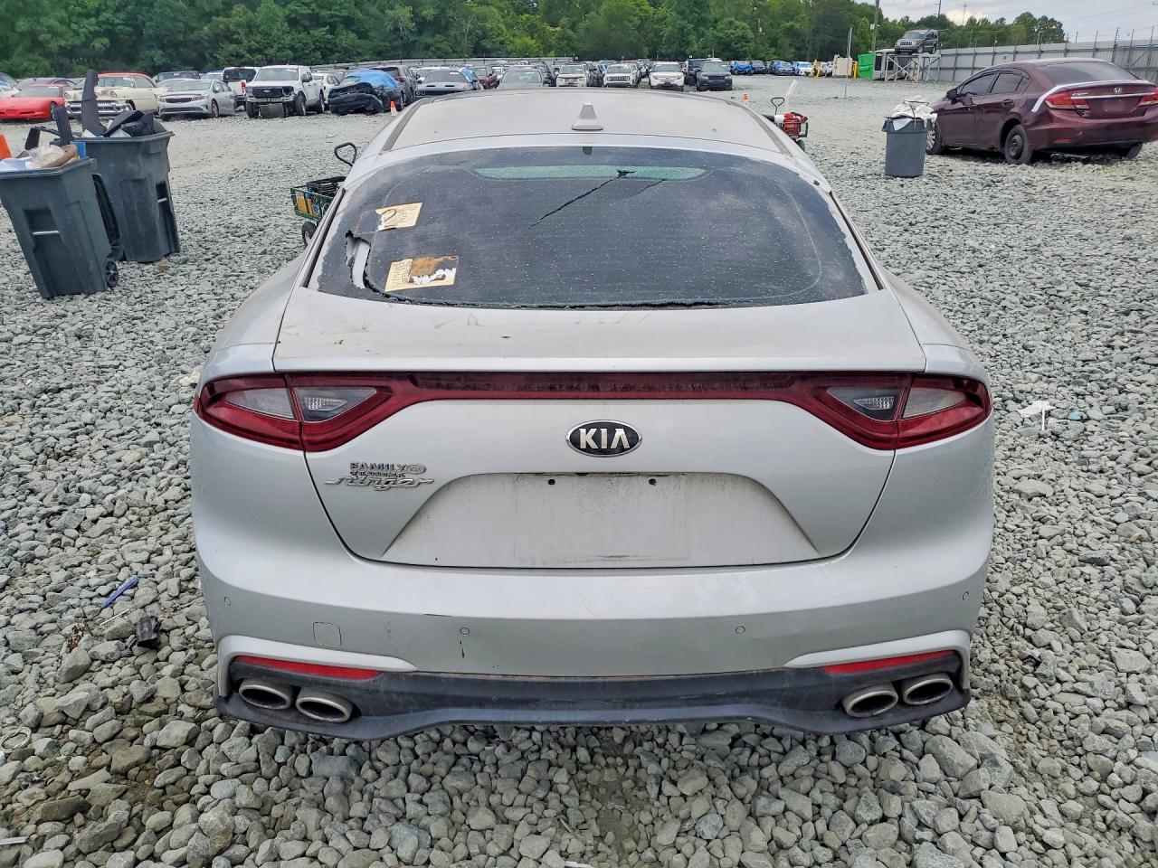 2018 KIA STINGER Premium