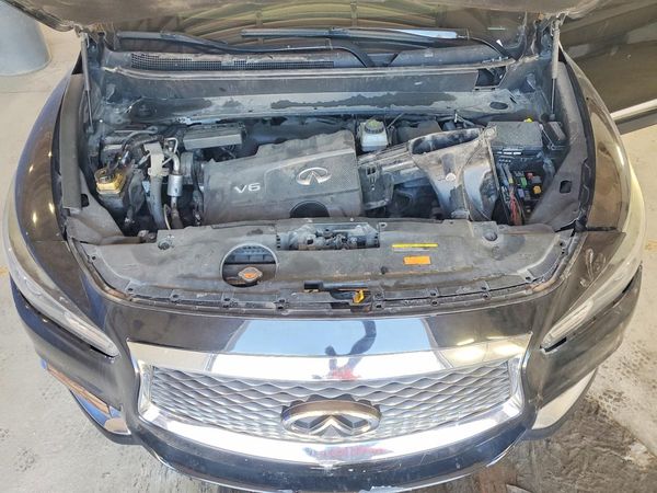 2019 INFINITI QX60 — Engine bay
