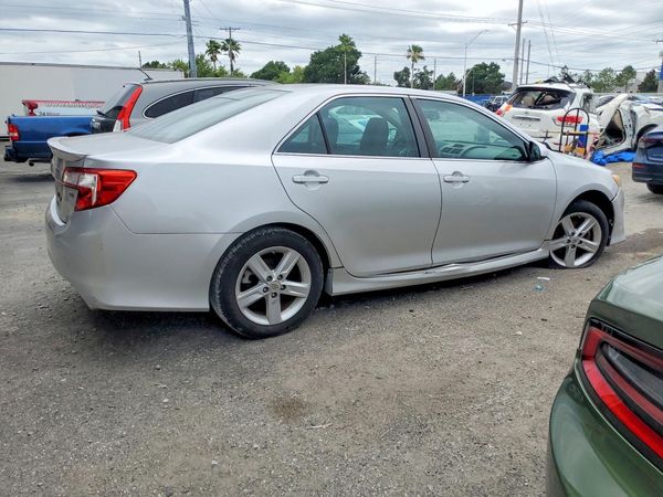 2012 TOYOTA CAMRY