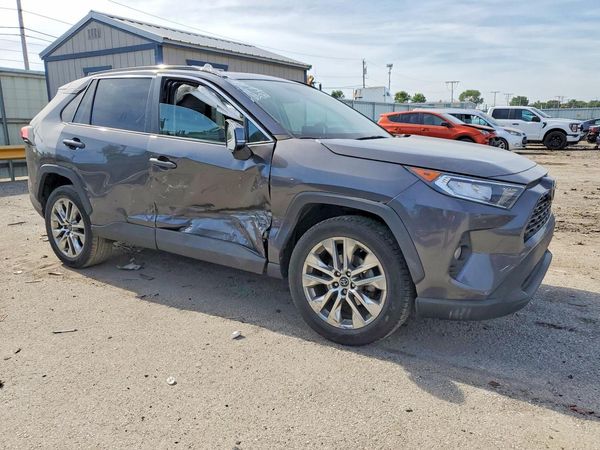 2020 TOYOTA RAV4 XLE Premium