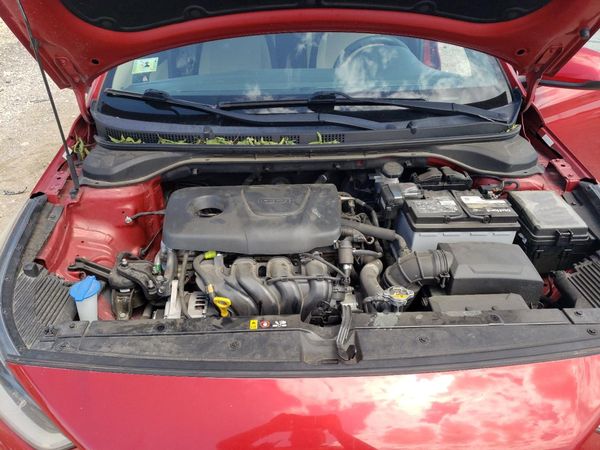 2018 HYUNDAI ACCENT SE and SEL