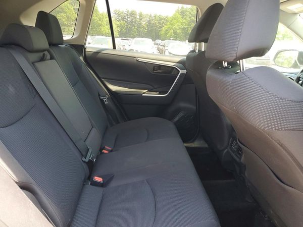 2019 TOYOTA RAV4 LE HV 4WD