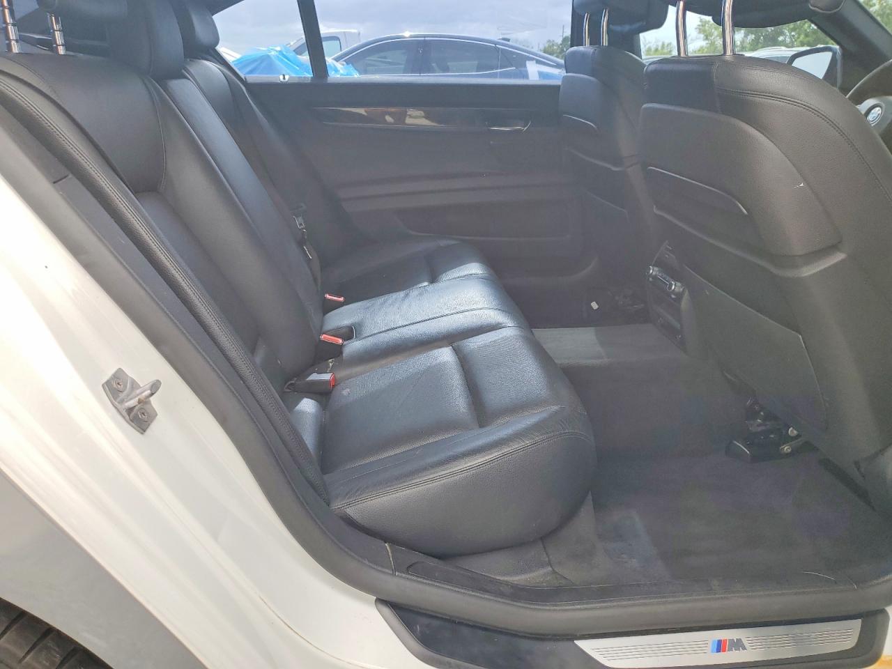 2015 BMW 740