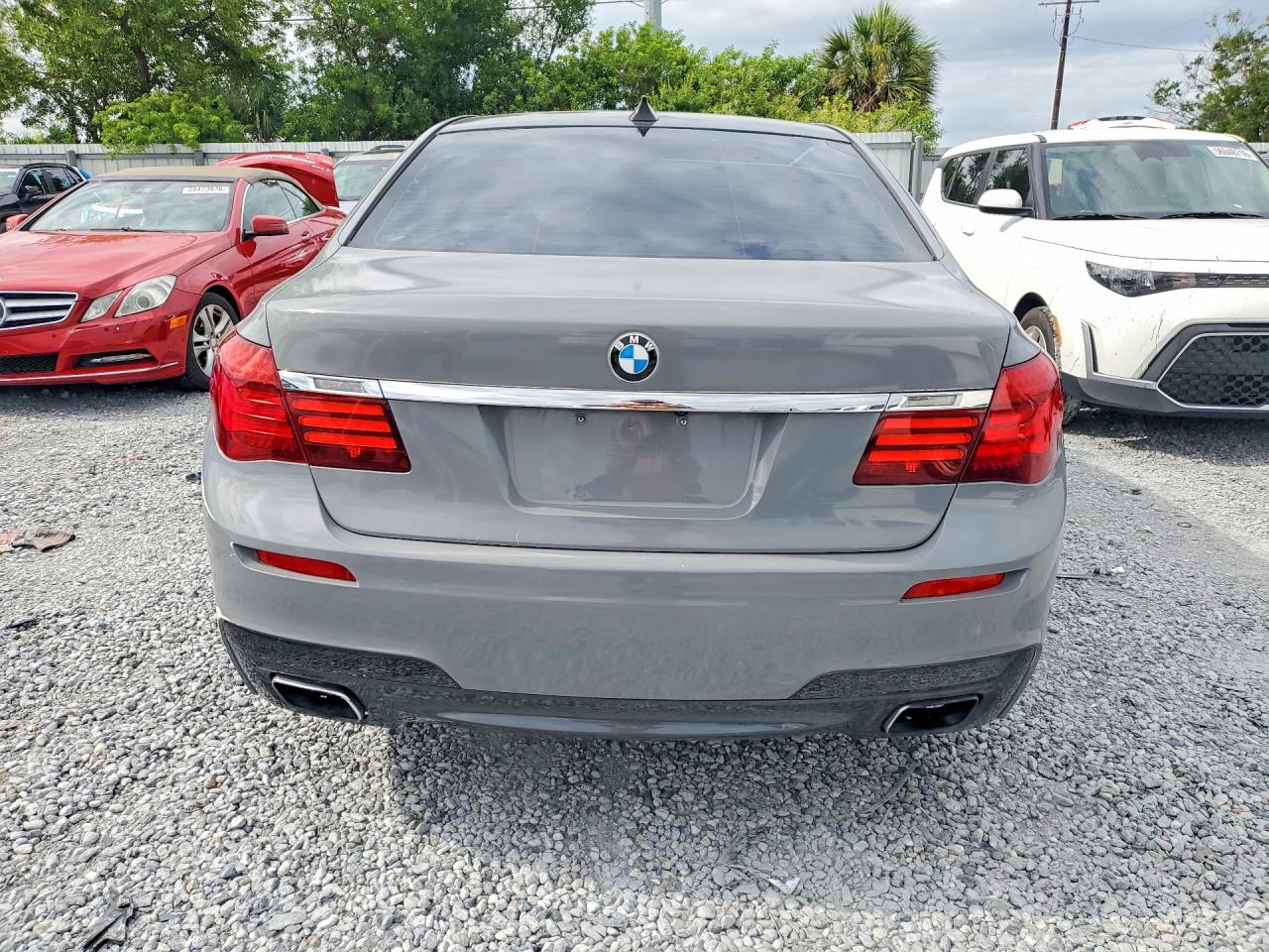 2015 BMW 740