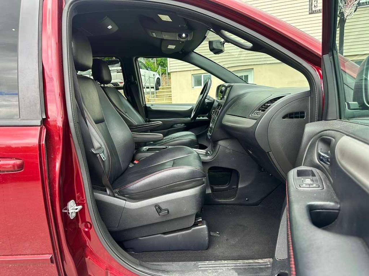 2017 DODGE GRAND CARAVAN GT