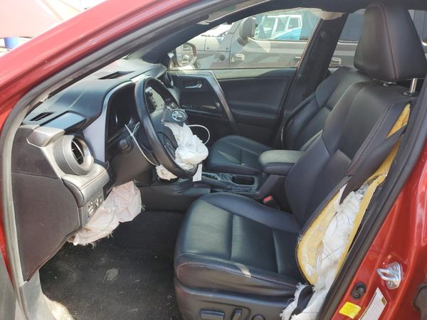2017 TOYOTA RAV4 SE
