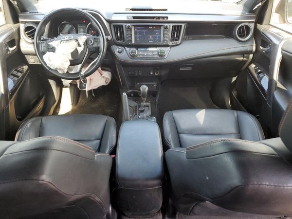 2017 TOYOTA RAV4 SE