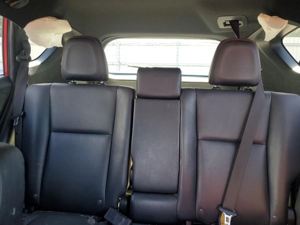 2017 TOYOTA RAV4 SE