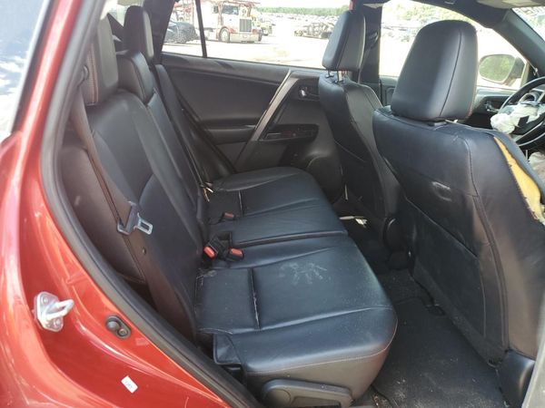 2017 TOYOTA RAV4 SE