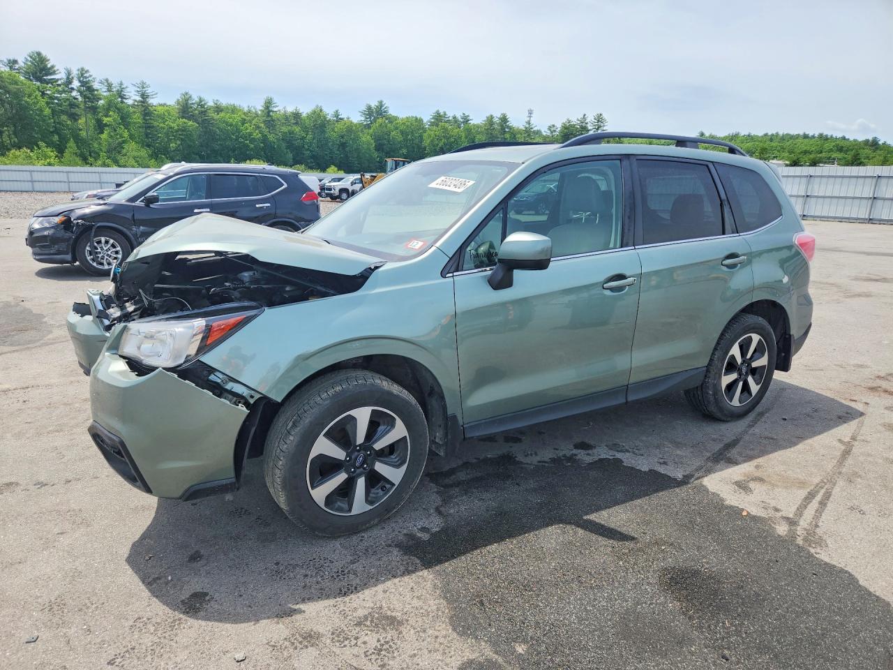 2018 SUBARU FORESTER Limited — Front 3/4