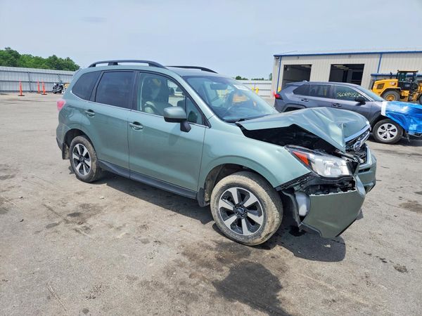 2018 SUBARU FORESTER Limited — Passenger 3/4