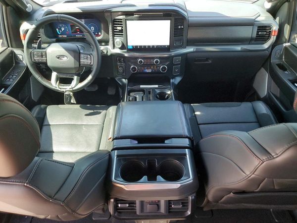 2025 FORD F150